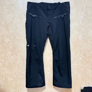 Obermeyer Black women’s Ski Pants with Zipper Pockets size 16 short